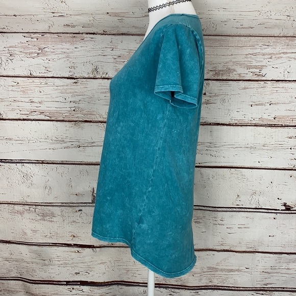 LulaRoe Acid Washed Classic Tee - Picture 3 of 9